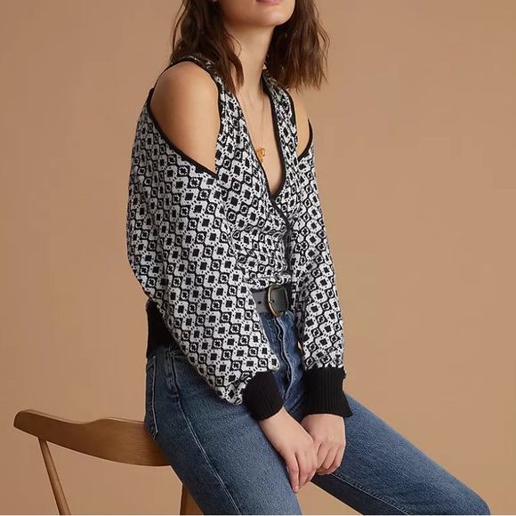 Maeve by Anthropologie Monochrome Patterned Pullover Tank and Shrug Sweater Set - Picture 2 of 10